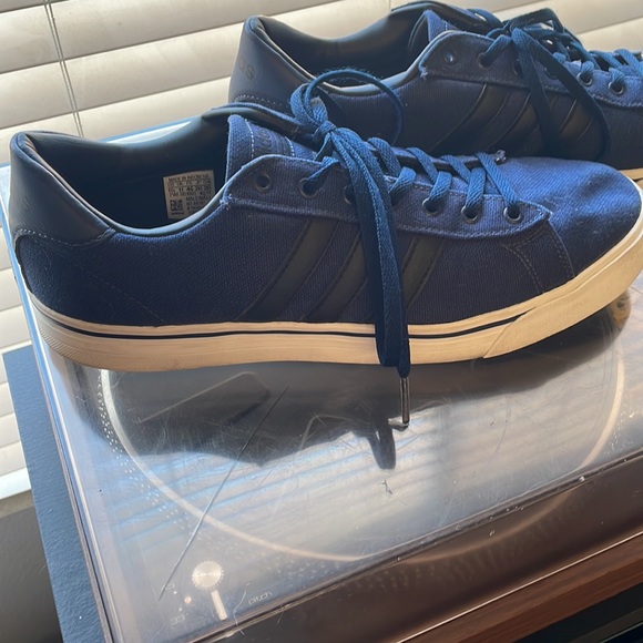 Adidas Mens Cloud foam tennis shoes - Picture 3 of 6